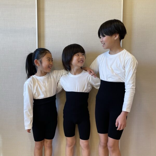 成長期の冷え対策に◎こっそり温活  絹×コットン ジュニアのはらまきパンツ - 画像 (2)