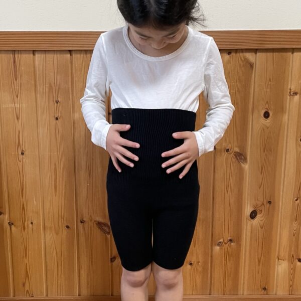 成長期の冷え対策に◎こっそり温活  絹×コットン ジュニアのはらまきパンツ - 画像 (3)